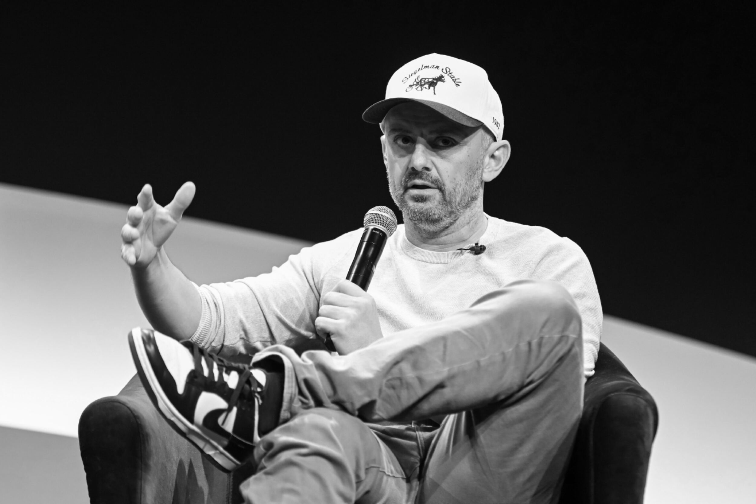 Portrait gary vaynerchuk Portrait gary vaynerchuk